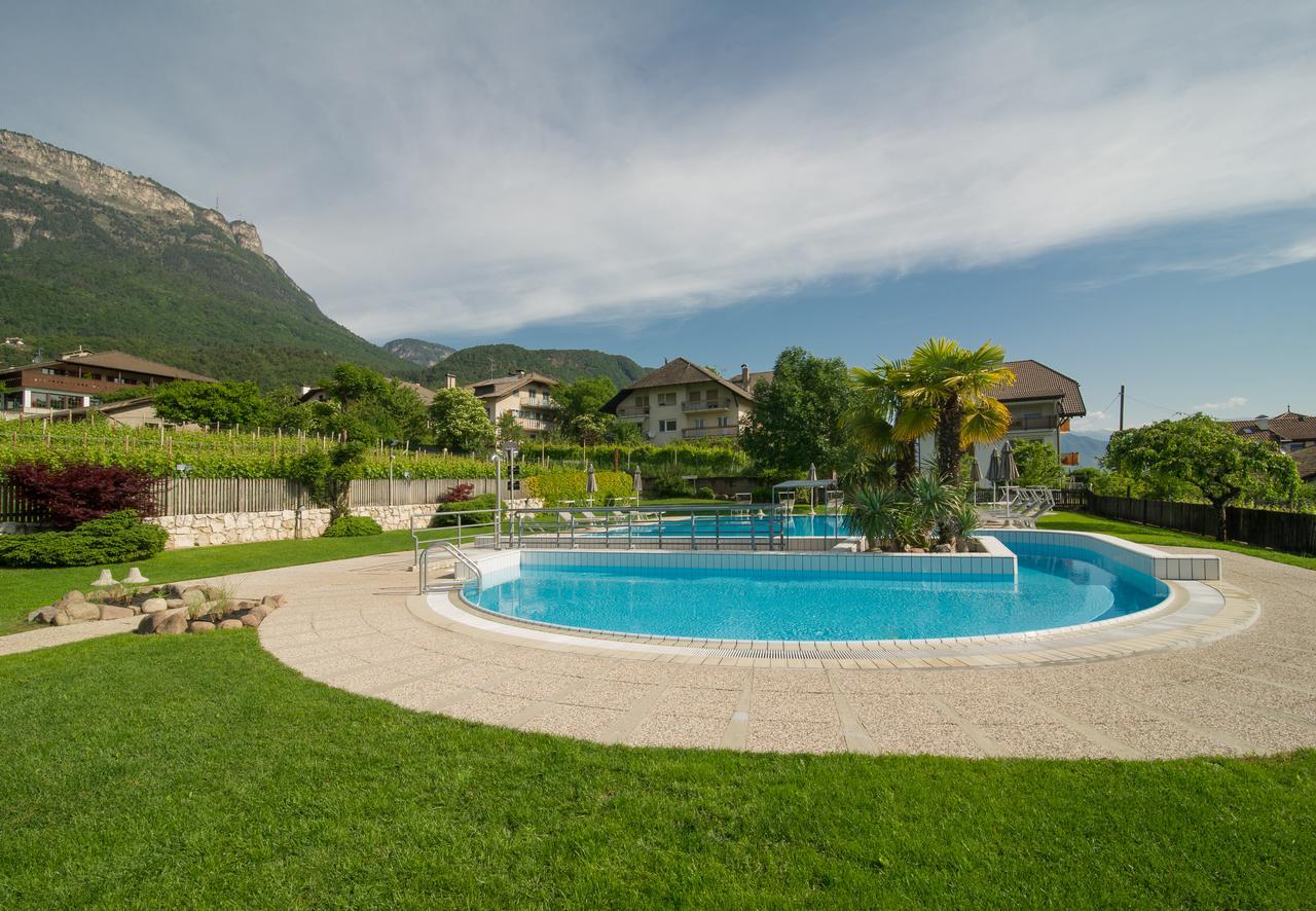 Garni Saltneregg Hotel Caldaro Exterior photo