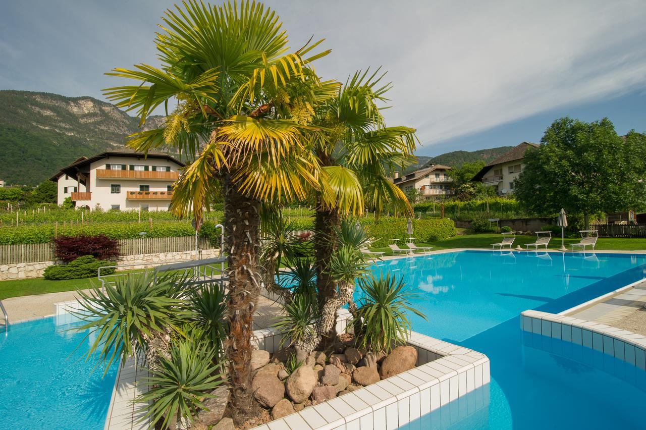 Garni Saltneregg Hotel Caldaro Exterior photo